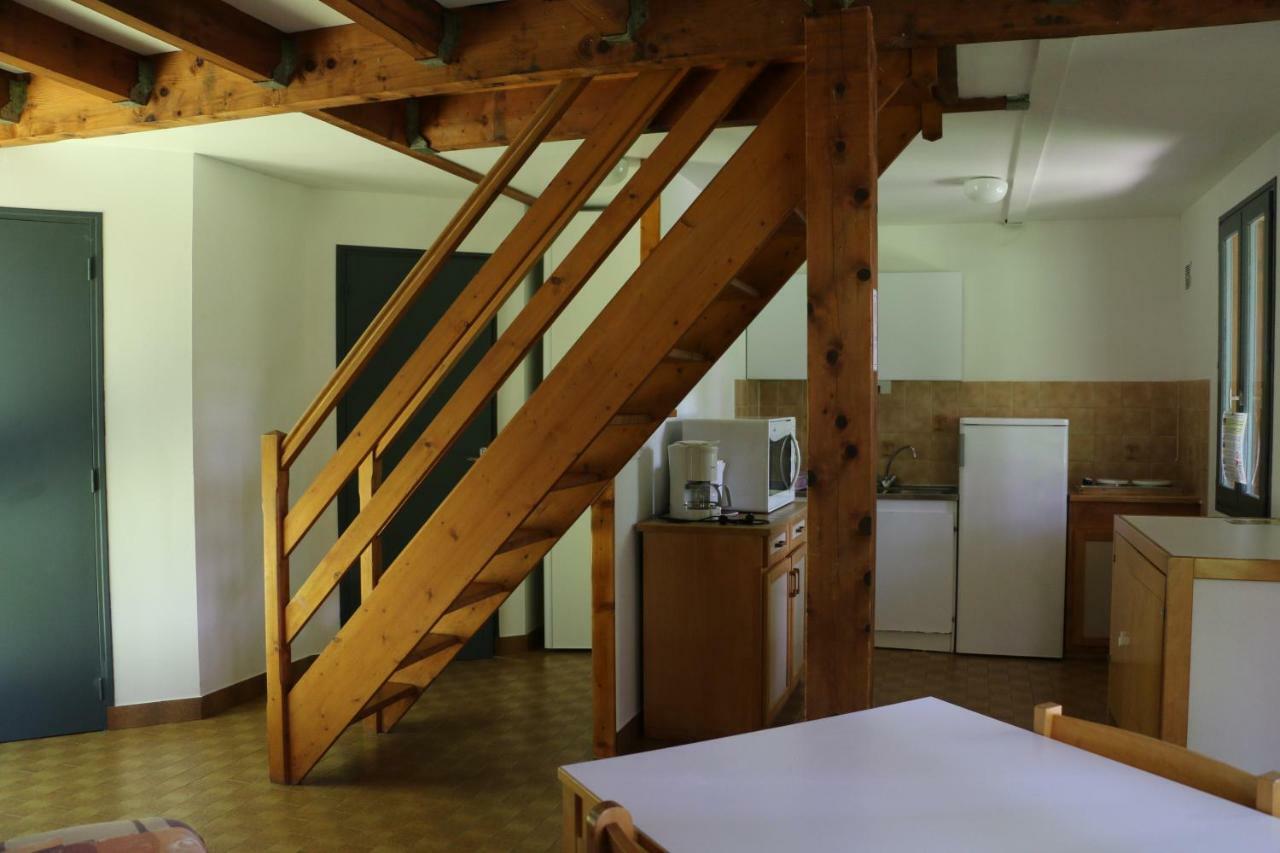 Camping Le Paisserou Najac Exterior foto